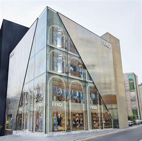 fendi dior store